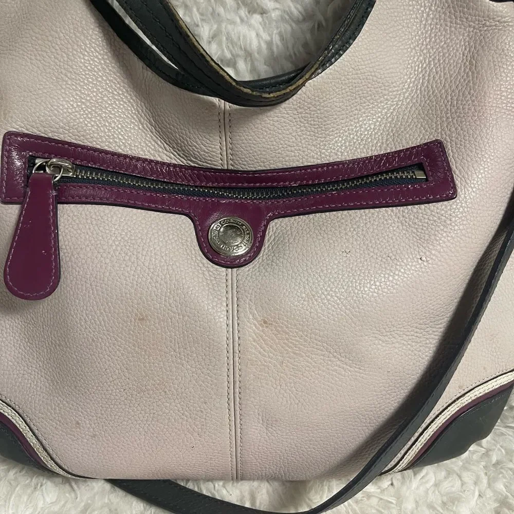 Coach Pebbled Leather Beige shoulder/Hobo Bag navy blue & burgundy straps & trim
